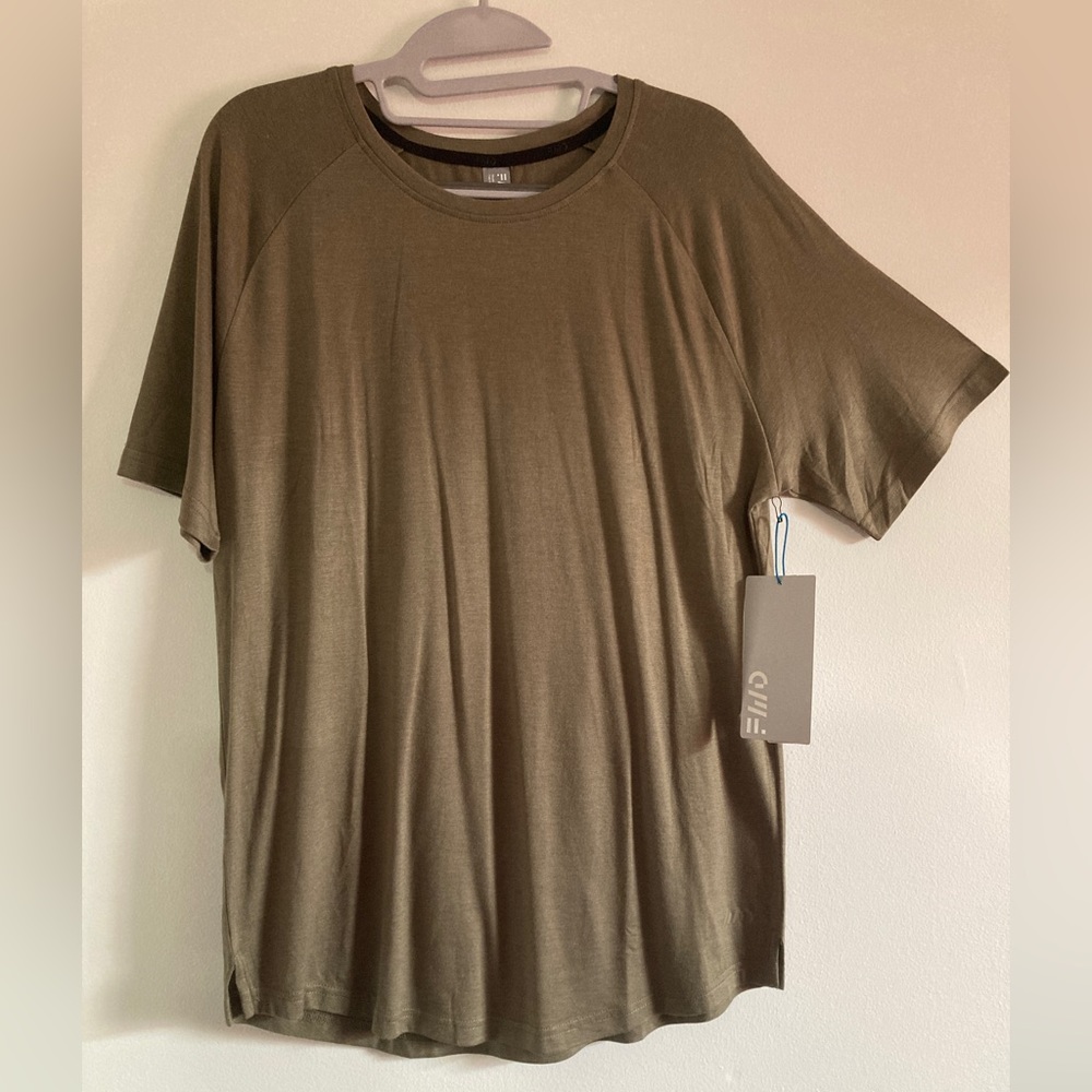 🔥NWT FWD Olive Tee